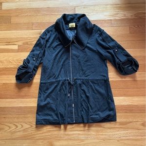 St. John Spa Light weight Sweater Size Small